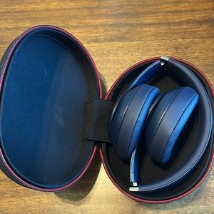 NWOT Beats Studio 3 Wireless Headphones